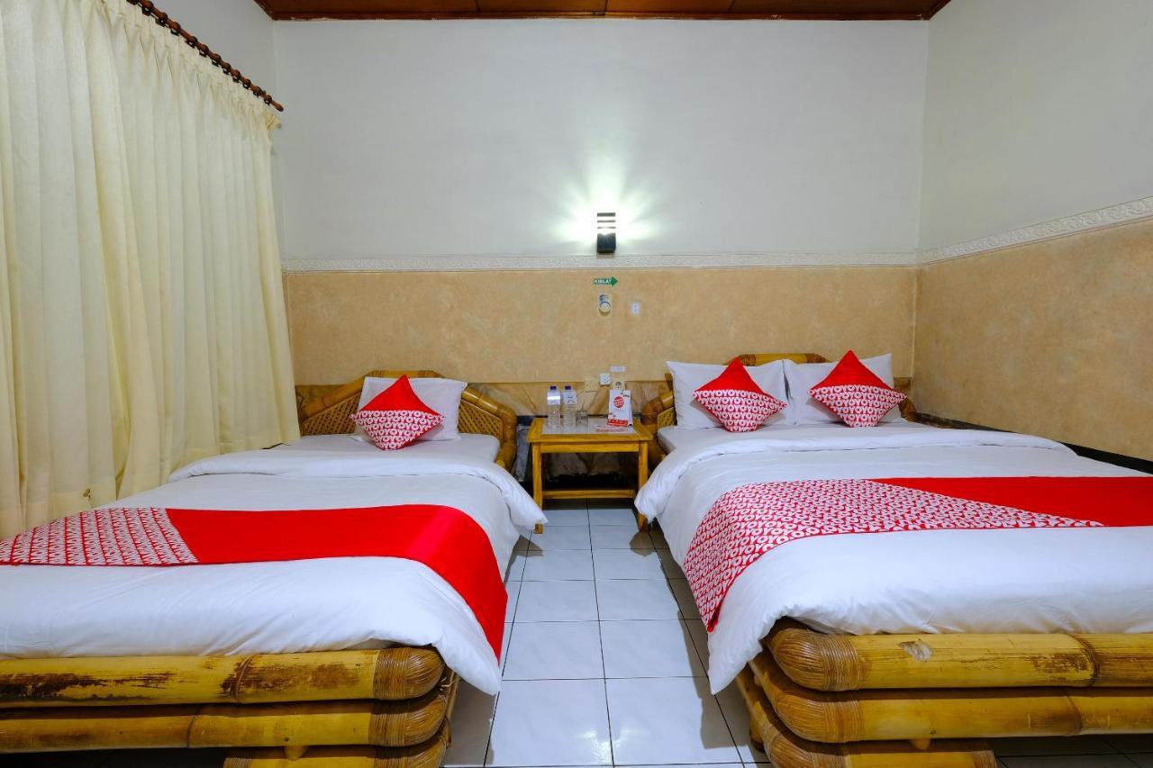Oyo 1425 Beach Wind Bungalows Gili Trawangan Exterior photo
